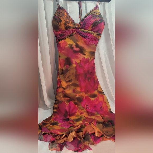 Cache Multicolor Textured Fabric - Picture 1 of 3